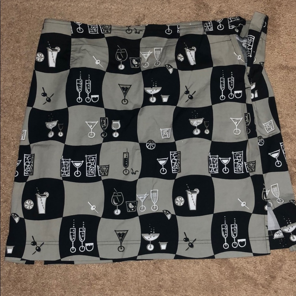 Super cute Cocktail skirt! 🥂🍸